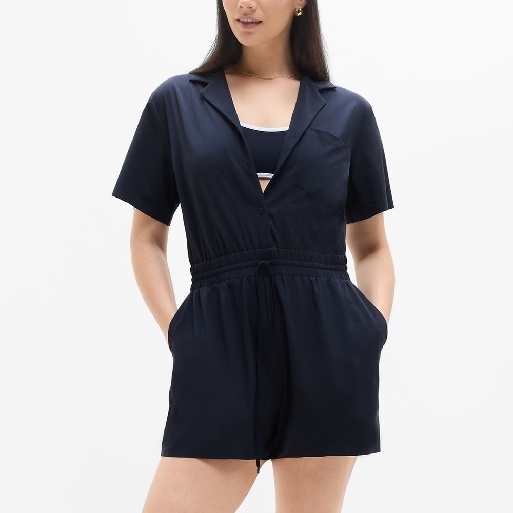 Athleta Avenue Romper size XS in Navy